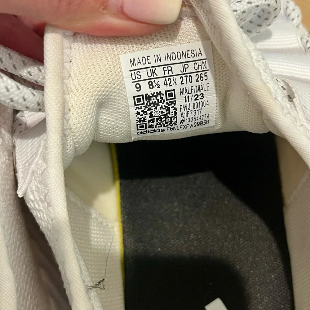 Adidas Men’s White Sneakers